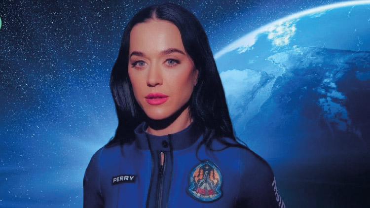 মহাকাশ ঘুরে এলেন কেটি পেরি!
